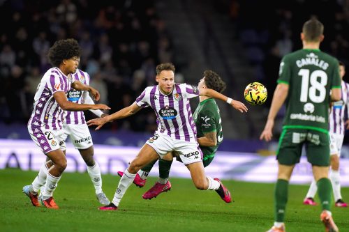 d4dd480e-700f-4ded-b58b-eb715979d627-965