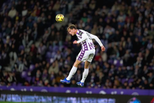 ff640ffc-d422-4c66-bc2f-ee2e303288f0-932