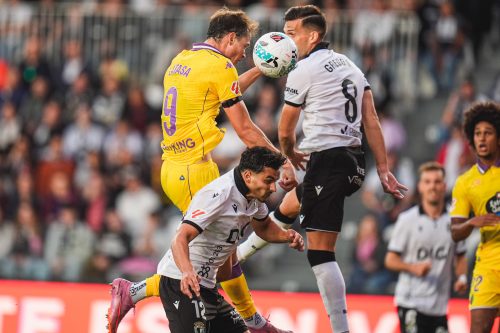 e480a269-0ae1-4313-9a79-651bcd3606e7-23