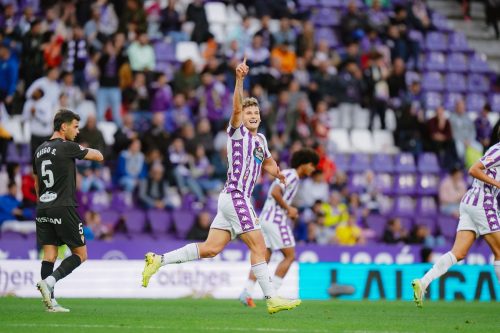 4a982982-67a2-4982-a955-0b79697703cd-984