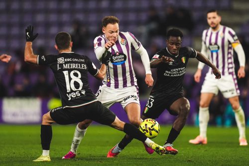 abe5a483-6185-44b1-ab7d-a35b7c018102-384