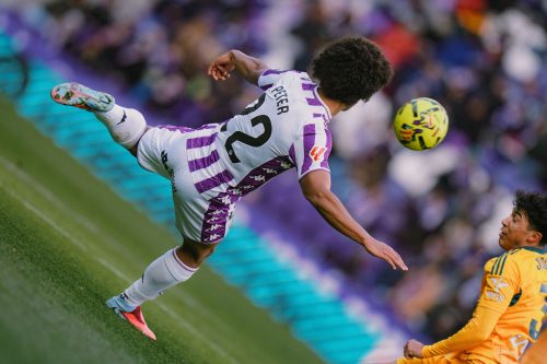 1843cb25-f858-4250-af41-36f7e17a495f-698