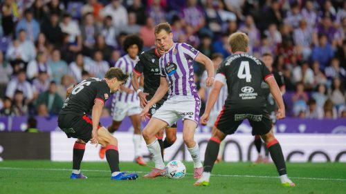 631b447e-acb3-46b3-bd16-1fe3e477f951-900