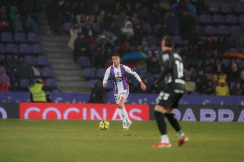 aad920e0-3f83-4f2f-adfd-00a2d9dcd122-806